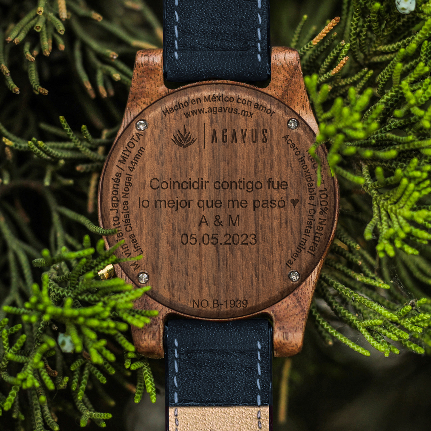 Línea Agavia | 44mm | Nogal | Carátula Negra