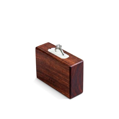 Estuche | Anillo de Compromiso | Sándalo Rojo