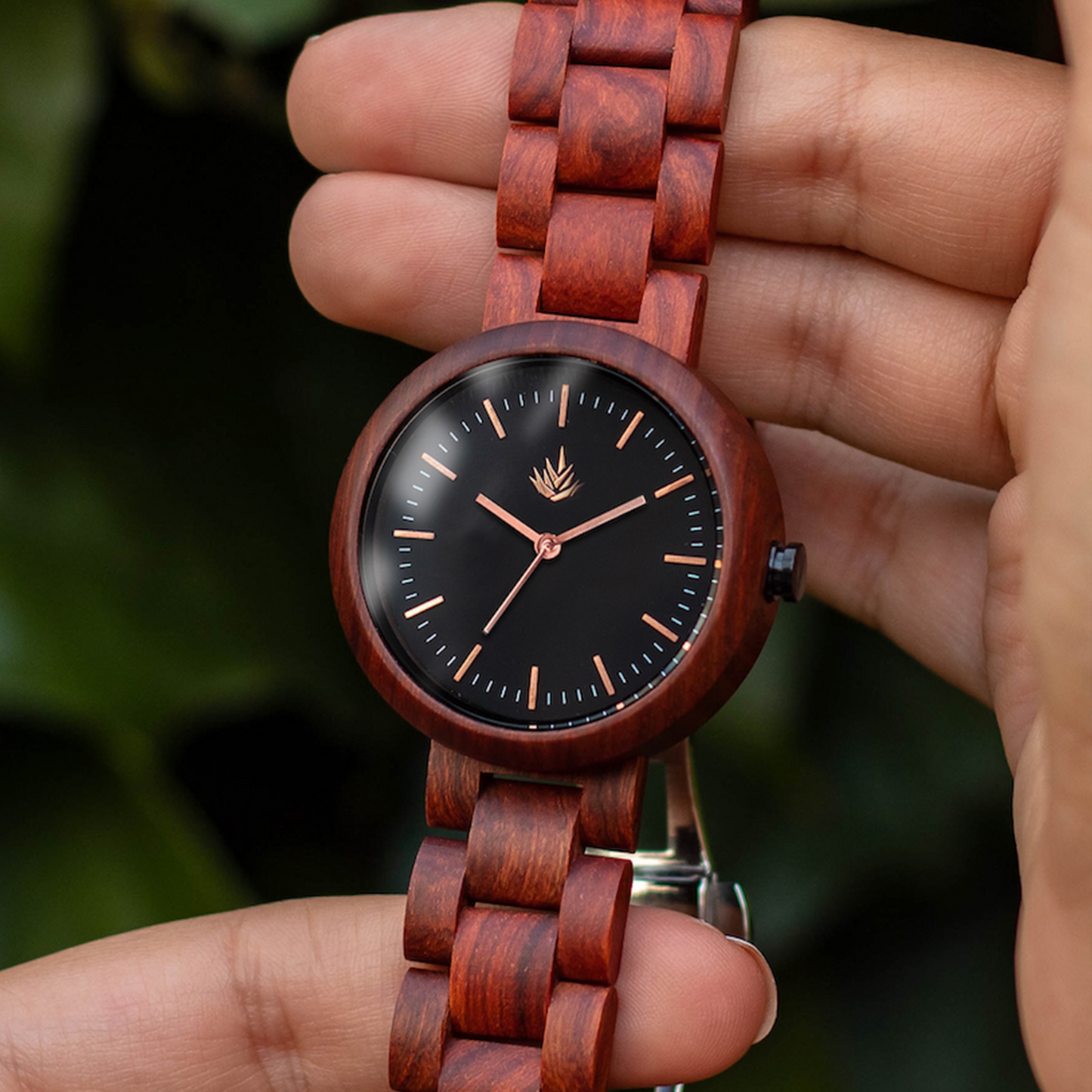 Línea Edición Especial | 44mm | Sándalo rojo | Oro Rosa | Carátula Negra