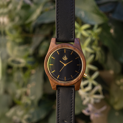 Línea Agavia | 44mm | Nogal | Carátula Negra