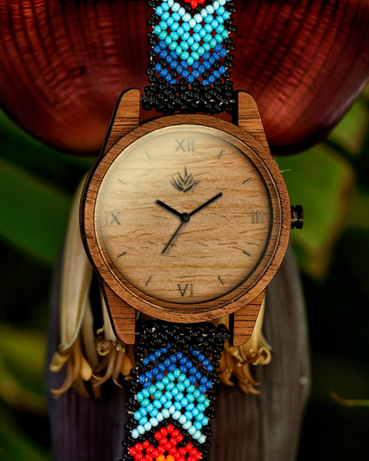 Línea Clásica | 44mm | Nogal | Arte Wixárika