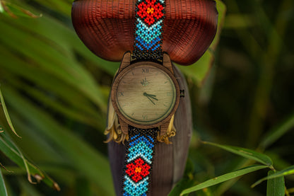 Línea Clásica | 44mm | Nogal | Arte Wixárika
